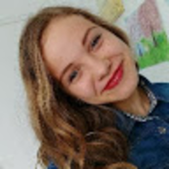 Meet your Posher, Esther - Picture 1 of 1